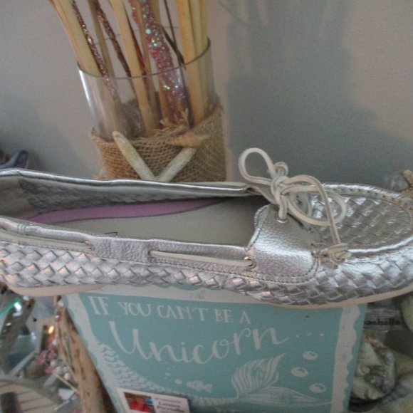 Sperry Topsider's Silver Metallic 10 - Picture 2 of 9